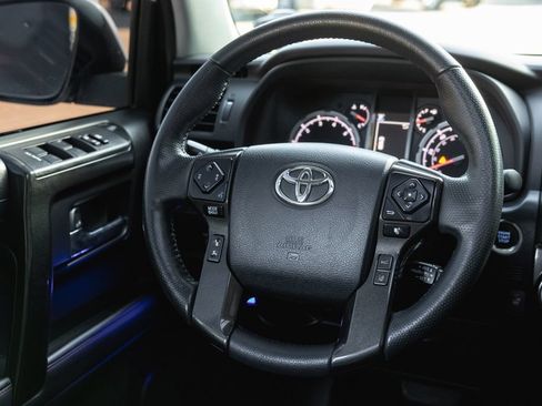 Used 2024 Toyota 4Runner TRD Off-Road Premium w/ Moonroof Package AWD/4WD image 30