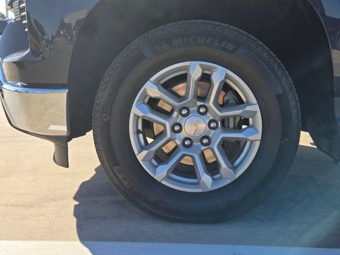 Used 2024 Chevrolet Silverado 1500 LT w/ Protection Package RWD image 9