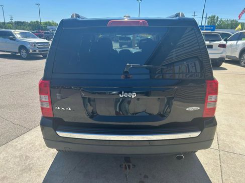 Used 2017 Jeep Patriot High Altitude AWD/4WD image 6
