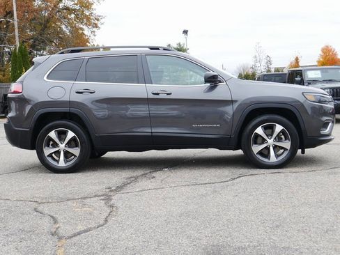 Used 2022 Jeep Cherokee Limited image 7