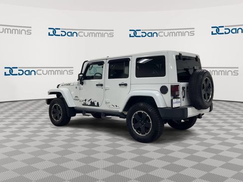 Used 2012 Jeep Wrangler Unlimited Sahara AWD/4WD image 6