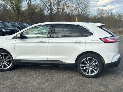 Certified 2022 Ford Edge Titanium w/ Class II Trailer Tow Package image 6