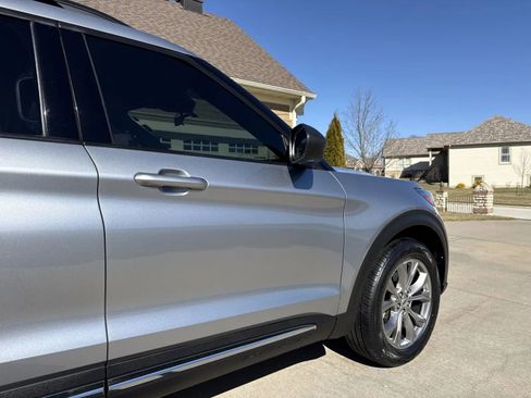 Used 2020 Ford Explorer XLT w/ Equipment Group 202A image 11