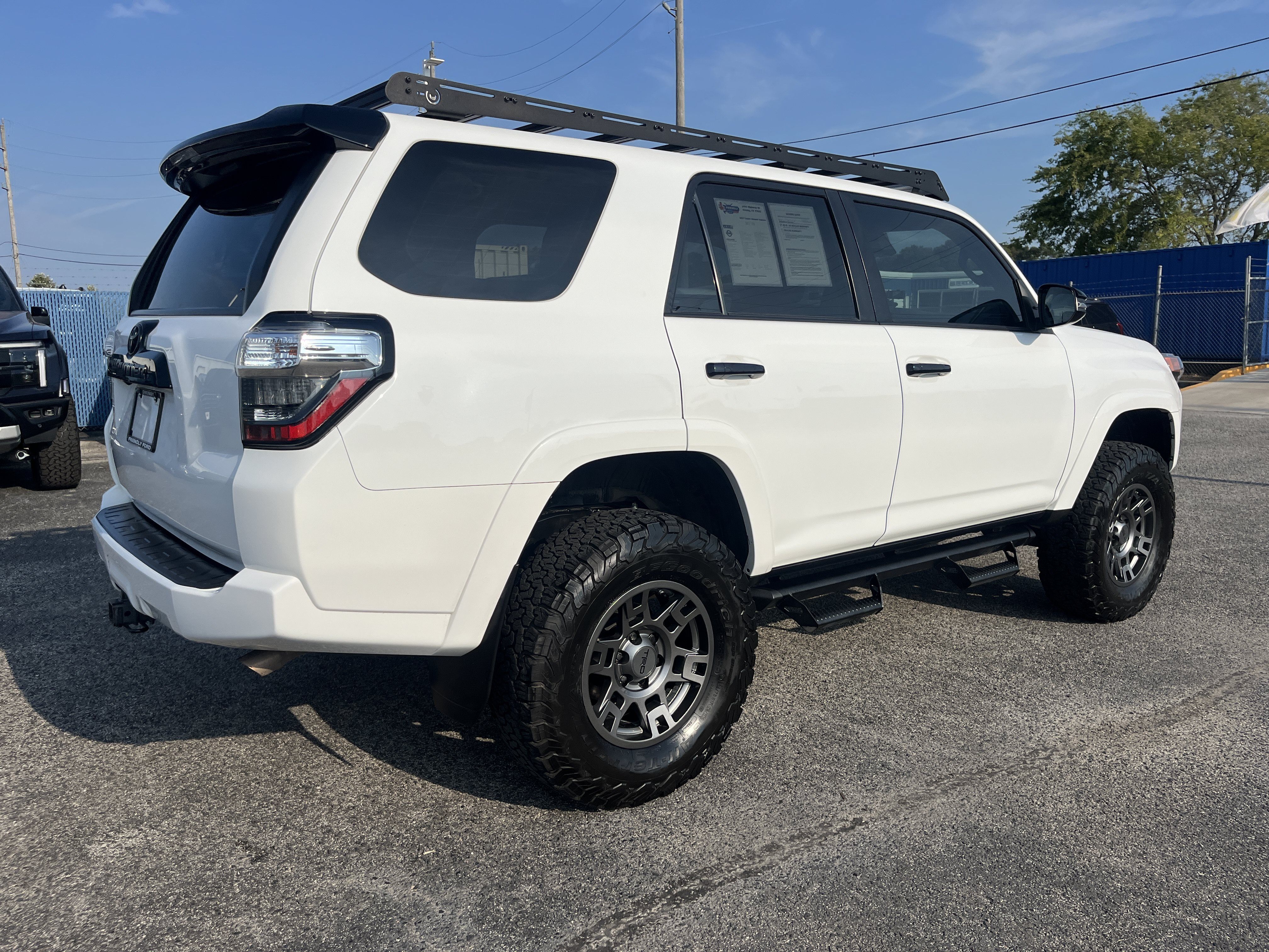 Used 2021 Toyota 4Runner Venture AWD/4WD image 2