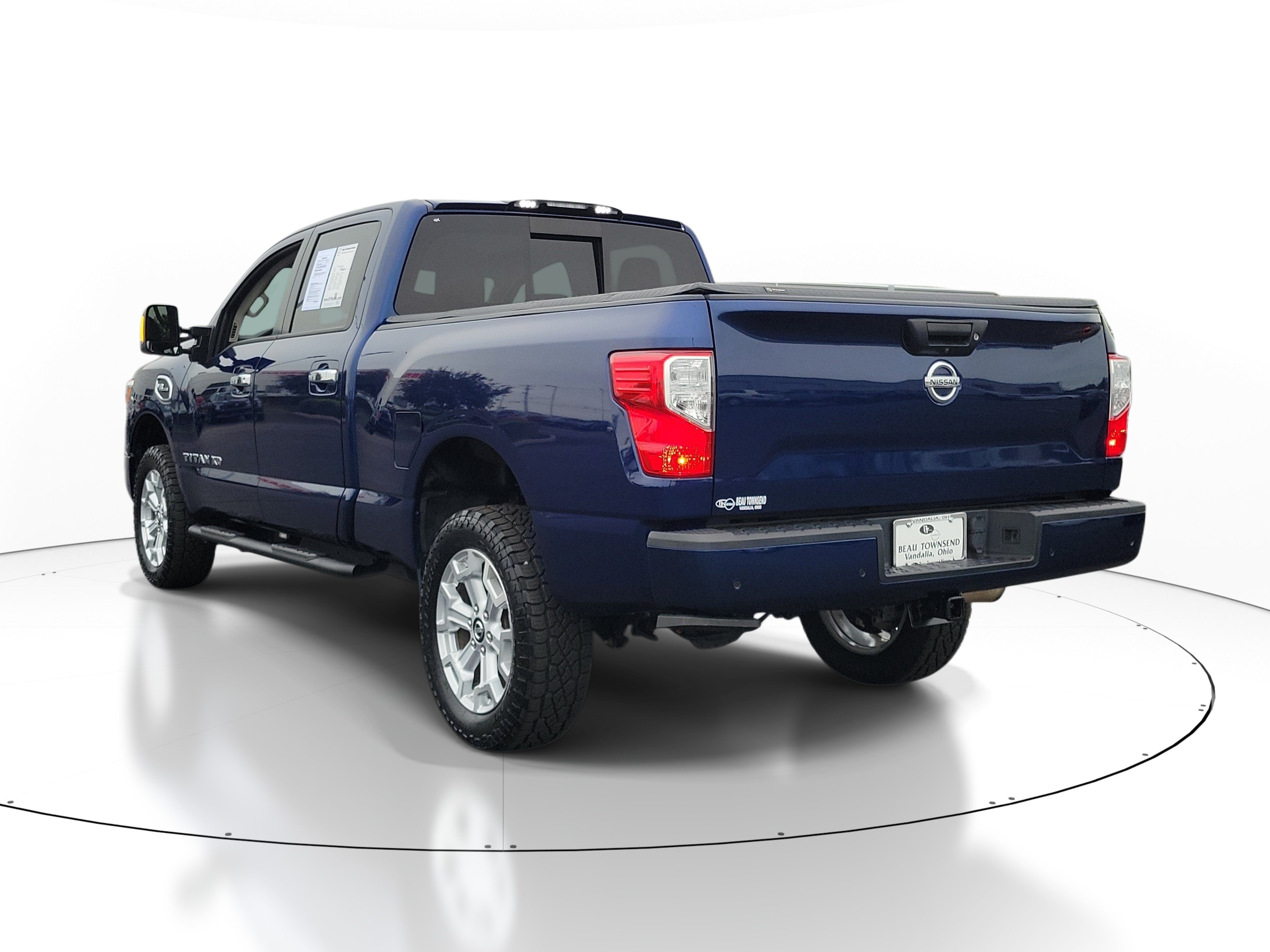 Used 2021 Nissan Titan SV w/ SV Convenience Package AWD/4WD image 3
