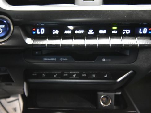 Used 2019 Lexus UX 250h image 18