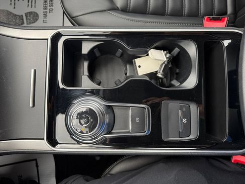 Used 2020 Ford Edge SEL FWD image 22