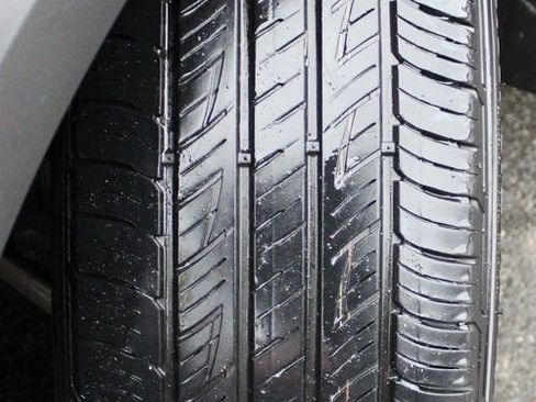 Used 2024 Nissan Pathfinder SL image 14