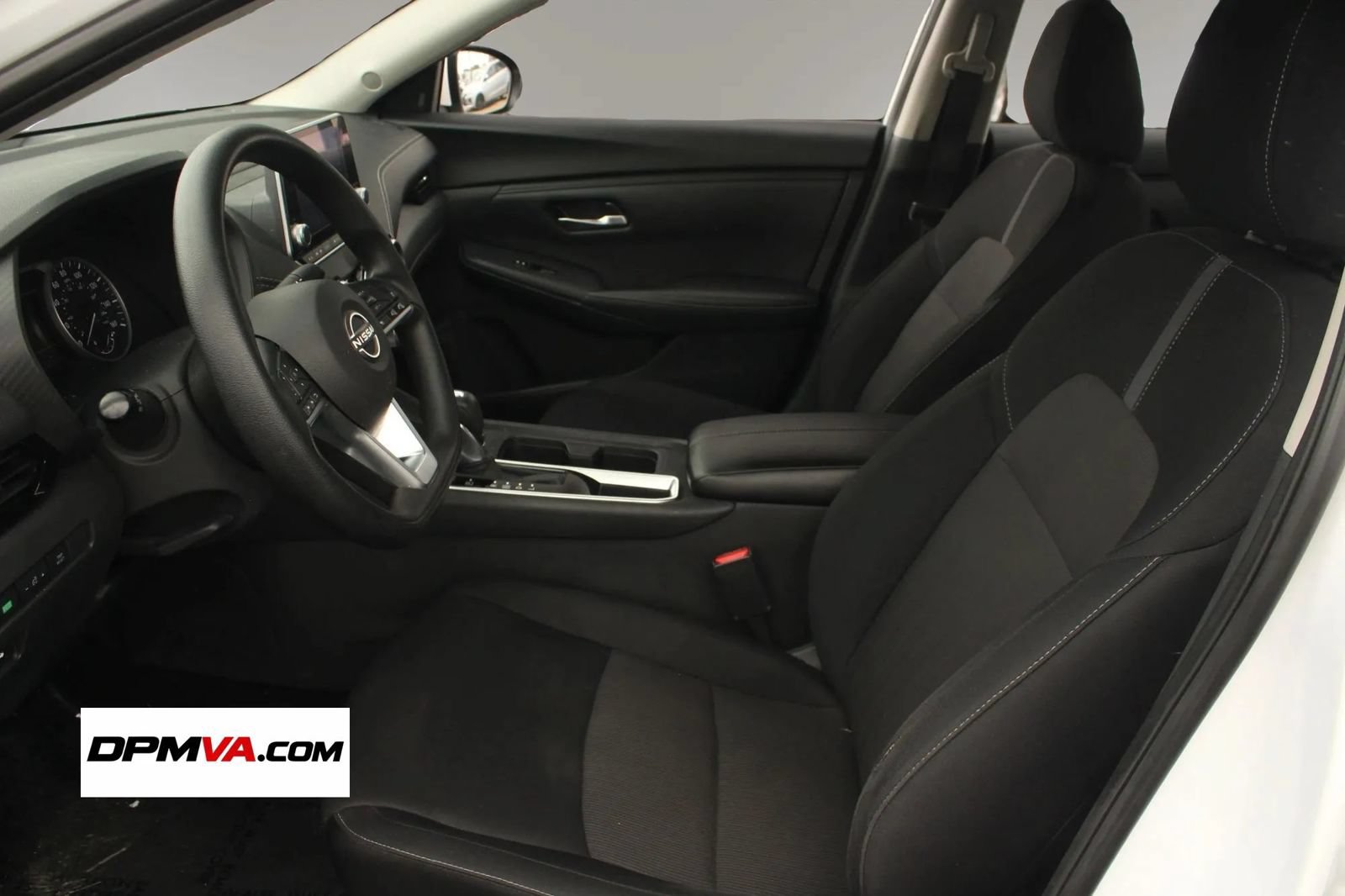 Used 2024 Nissan Sentra SV FWD image 13