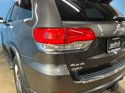 Used 2018 Jeep Grand Cherokee Limited w/ Trailer Tow Group IV image 9