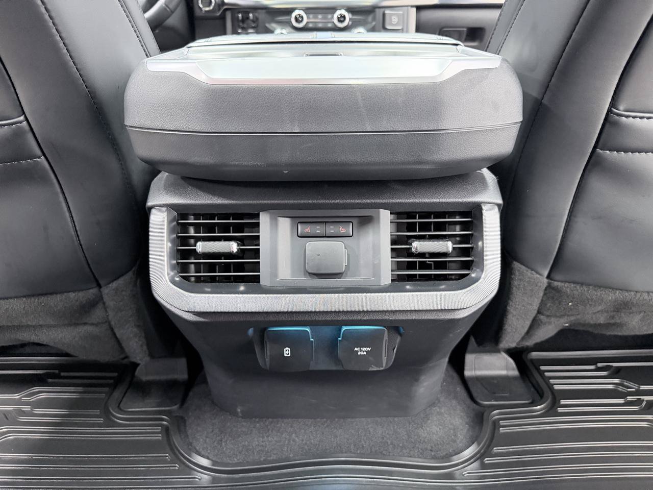 Used 2024 Ford F150 Platinum w/ Equipment Group 702A High AWD/4WD image 34