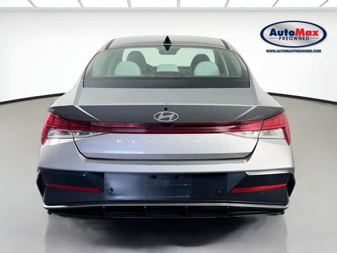 Used 2024 Hyundai Elantra Limited FWD image 8