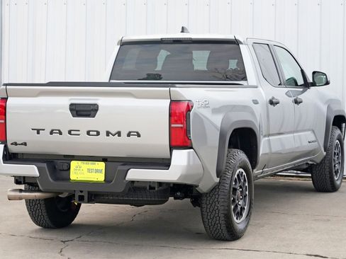 Used 2025 Toyota Tacoma TRD Off-Road image 48