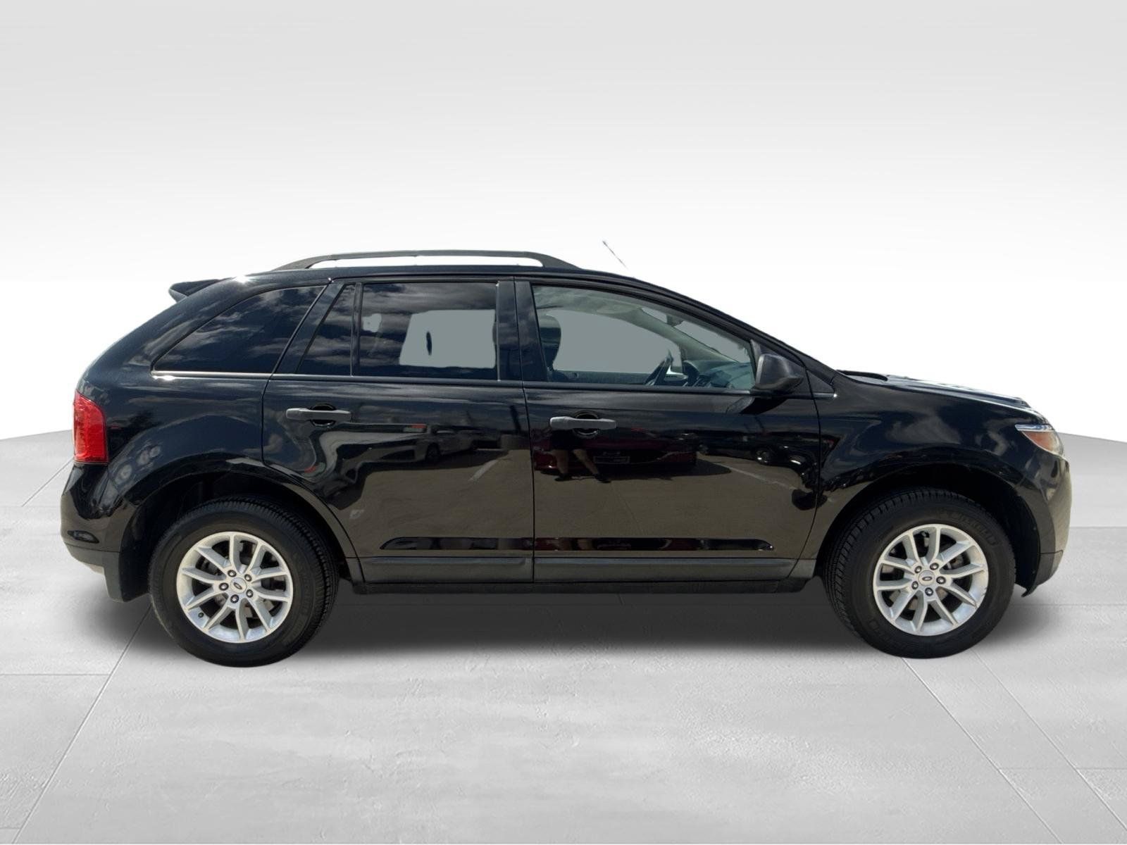 Used 2014 Ford Edge SE w/ Equipment Group 101A FWD image 4