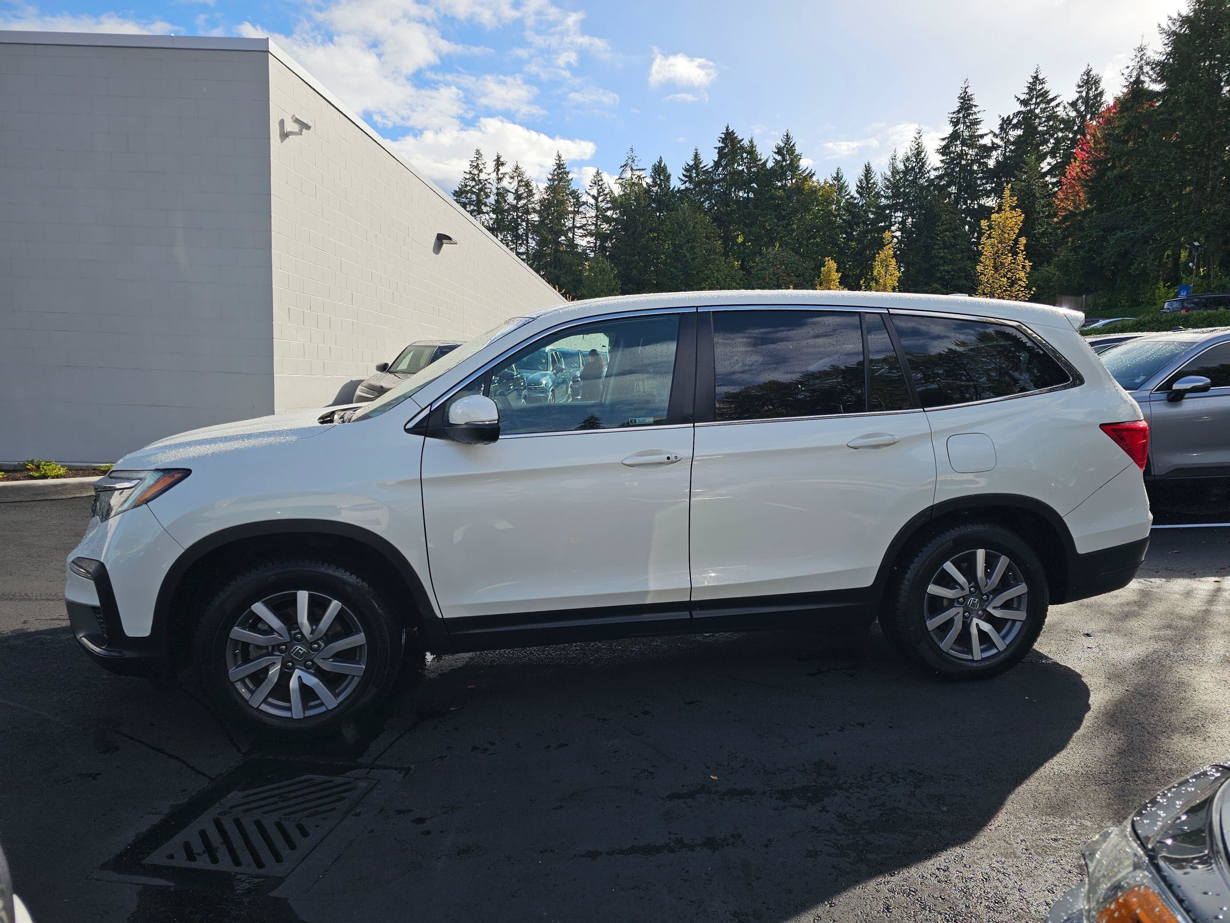 Used 2019 Honda Pilot EX image 4