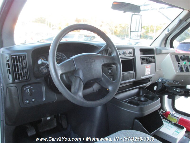 Used 2006 Chevrolet Express 3500 w/ School Bus Package RWD image 7