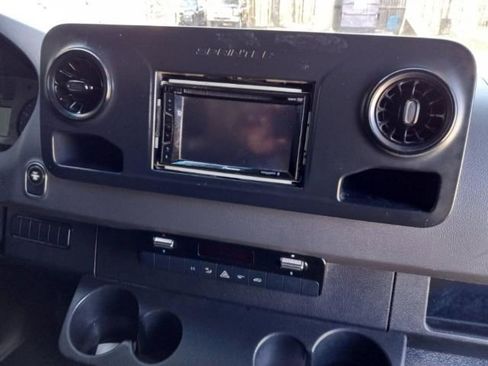 Used 2019 Mercedes-Benz Sprinter 170 Cargo image 16