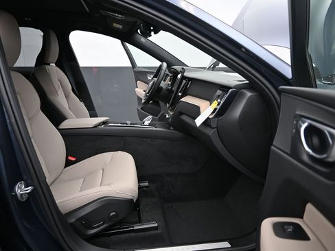 New 2026 Volvo XC60 B5 Plus AWD/4WD image 14