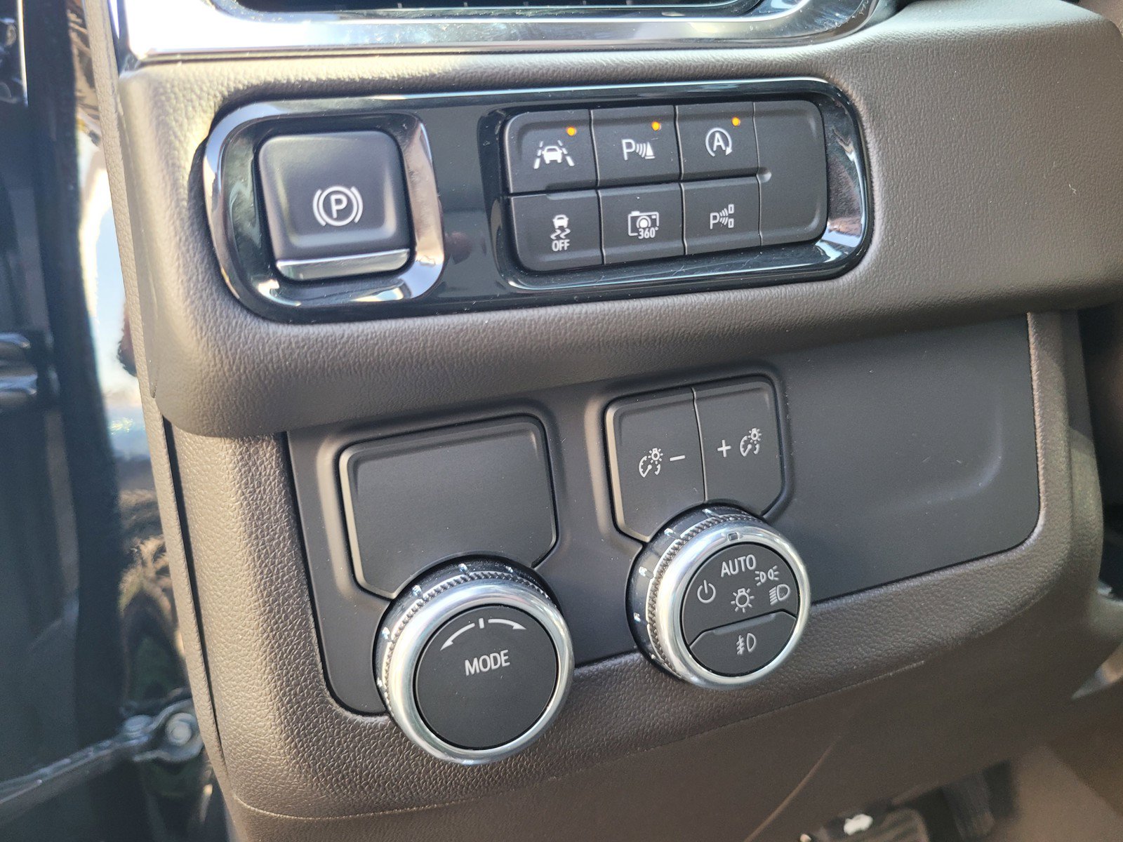 Used 2026 GMC Yukon Elevation RWD image 16