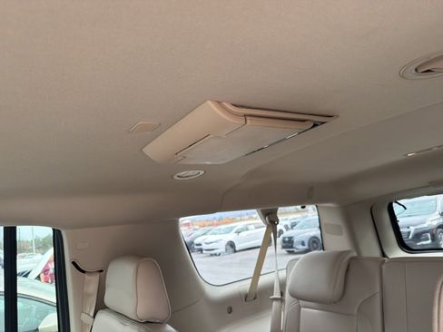 Used 2019 GMC Yukon XL Denali w/ Denali Ultimate Package image 10