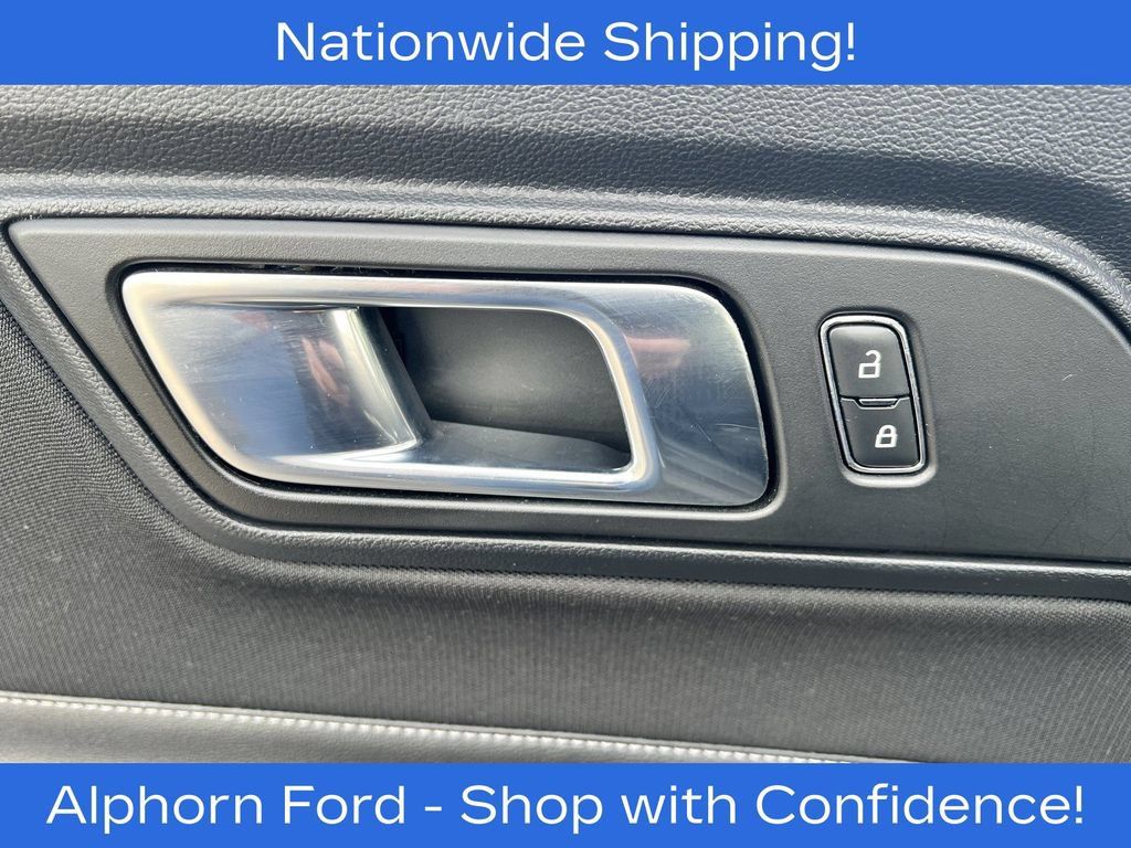 Certified 2022 Ford Mustang Coupe RWD image 11