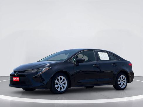 Used 2024 Toyota Corolla LE FWD image 2