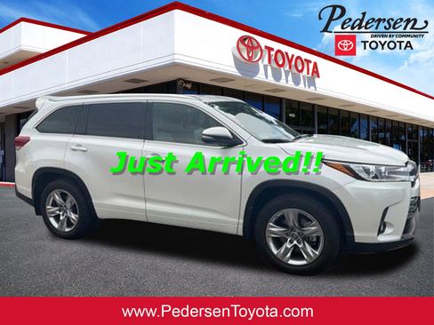 Used 2018 Toyota Highlander Limited w/ Carpet Mat Package (TMS) AWD/4WD image 1
