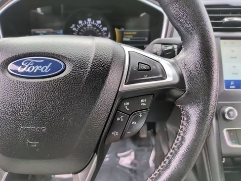Used 2020 Ford Fusion SE w/ Equipment Group 151A FWD image 20