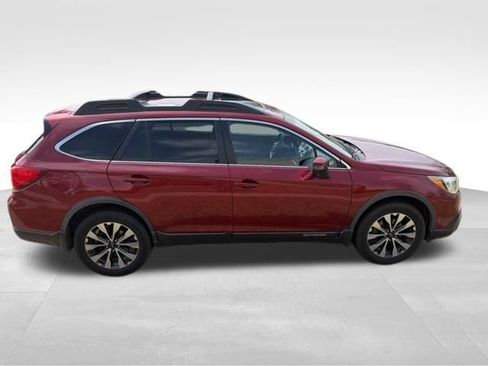 Used 2015 Subaru Outback 2.5i Limited image 2