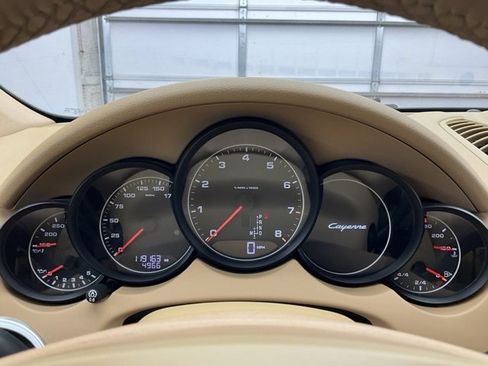 Used 2013 Porsche Cayenne image 10