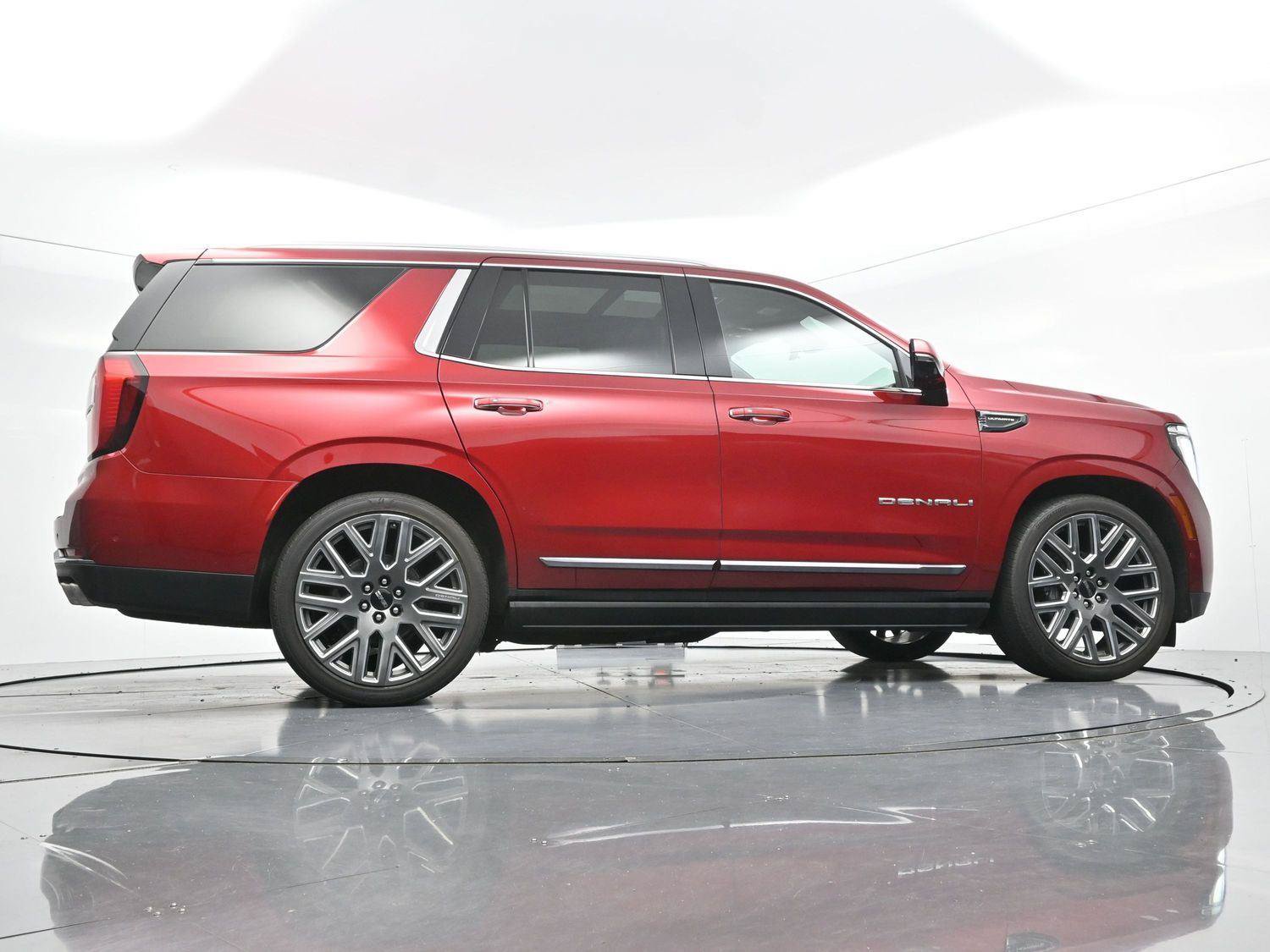 Used 2025 GMC Yukon Denali Ultimate AWD/4WD image 62
