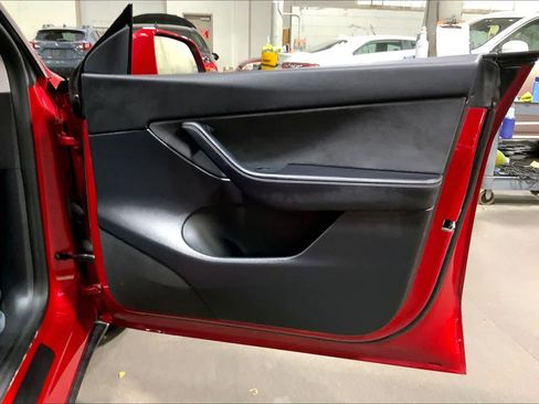 Used 2021 Tesla Model Y Long Range image 22