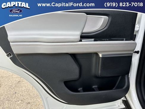 Certified 2025 Ford Expedition Active AWD/4WD image 18