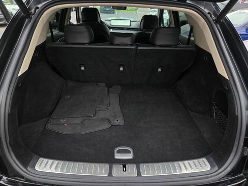 Used 2025 Genesis GV70 2.5T AWD/4WD image 26
