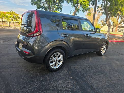 Used 2020 Kia Soul S FWD image 10