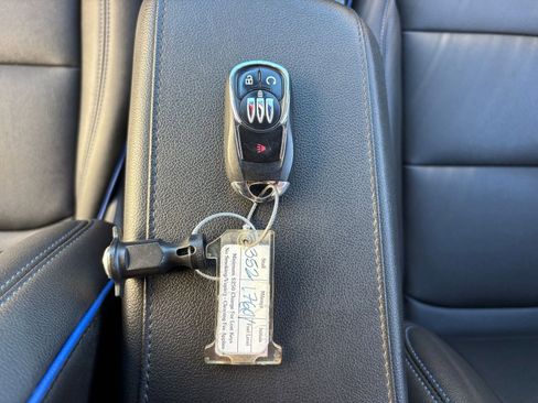 Used 2025 Buick Envista Sport Touring image 22