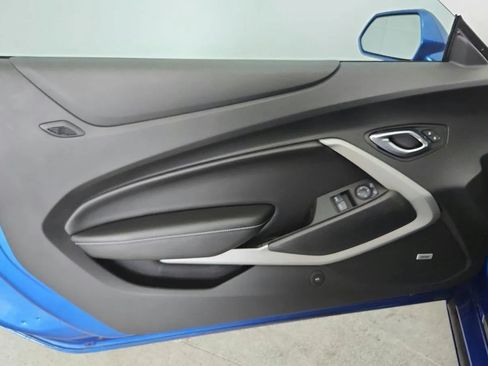Used 2017 Chevrolet Camaro LT w/ Technology Package RWD image 23