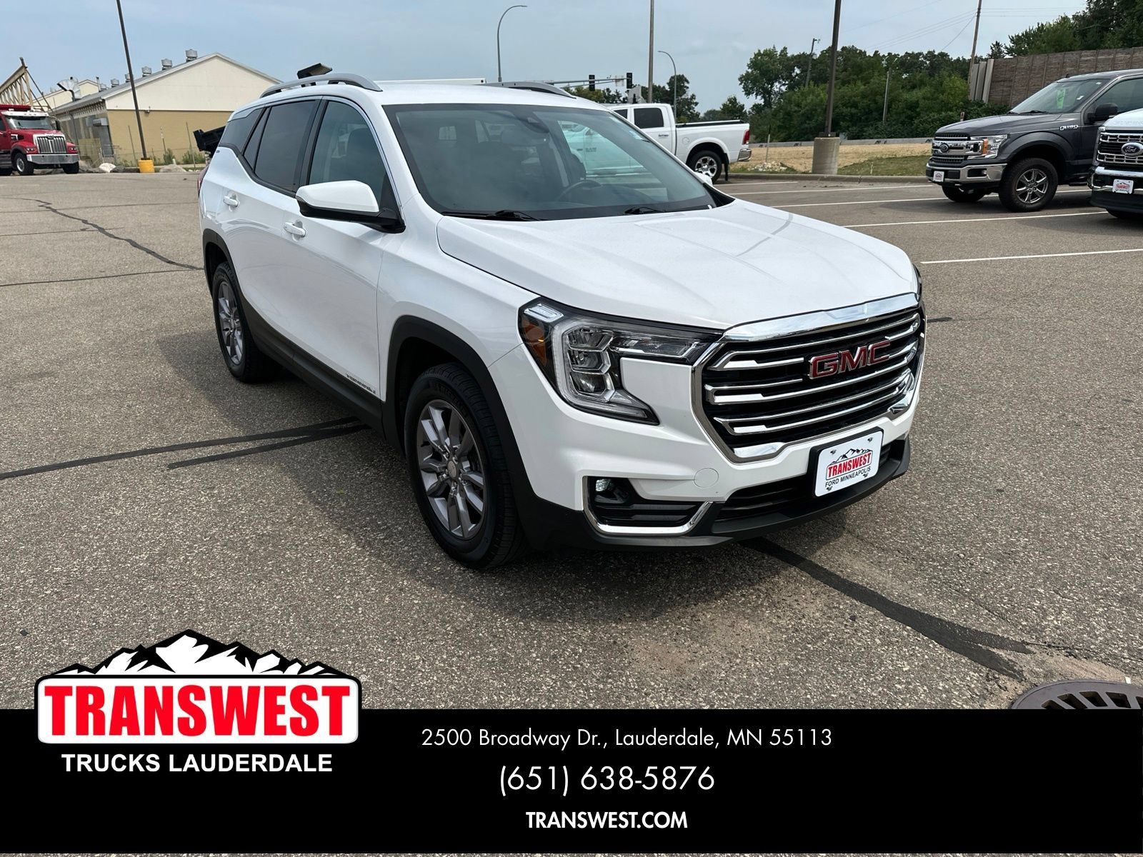 Used 2024 GMC Terrain SLT AWD/4WD image 6