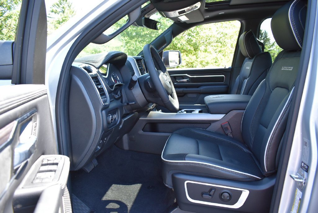 New 2026 RAM 1500 Laramie w/ Laramie Preferred Package AWD/4WD image 14