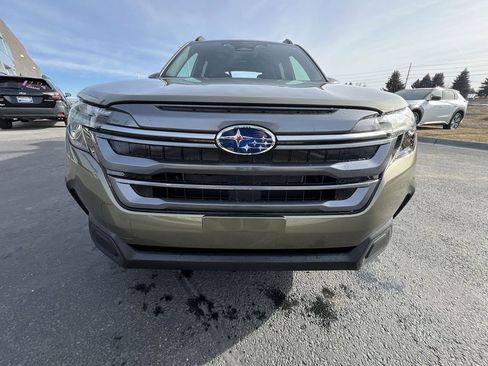 Used 2025 Subaru Forester Limited image 32