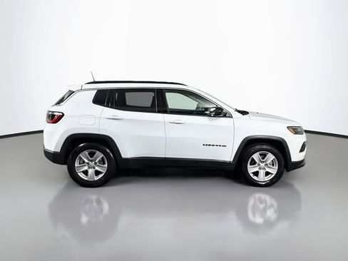 Used 2022 Jeep Compass Latitude FWD image 8