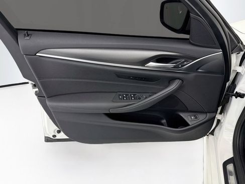 Used 2022 BMW 530i w/ M Sport Package RWD image 23