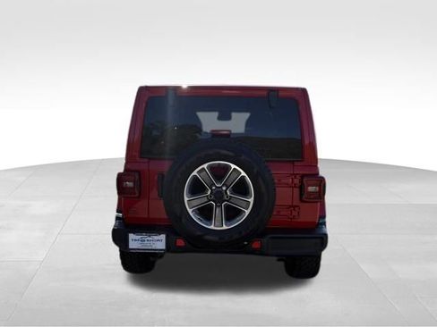 Used 2021 Jeep Wrangler Unlimited Sahara image 6