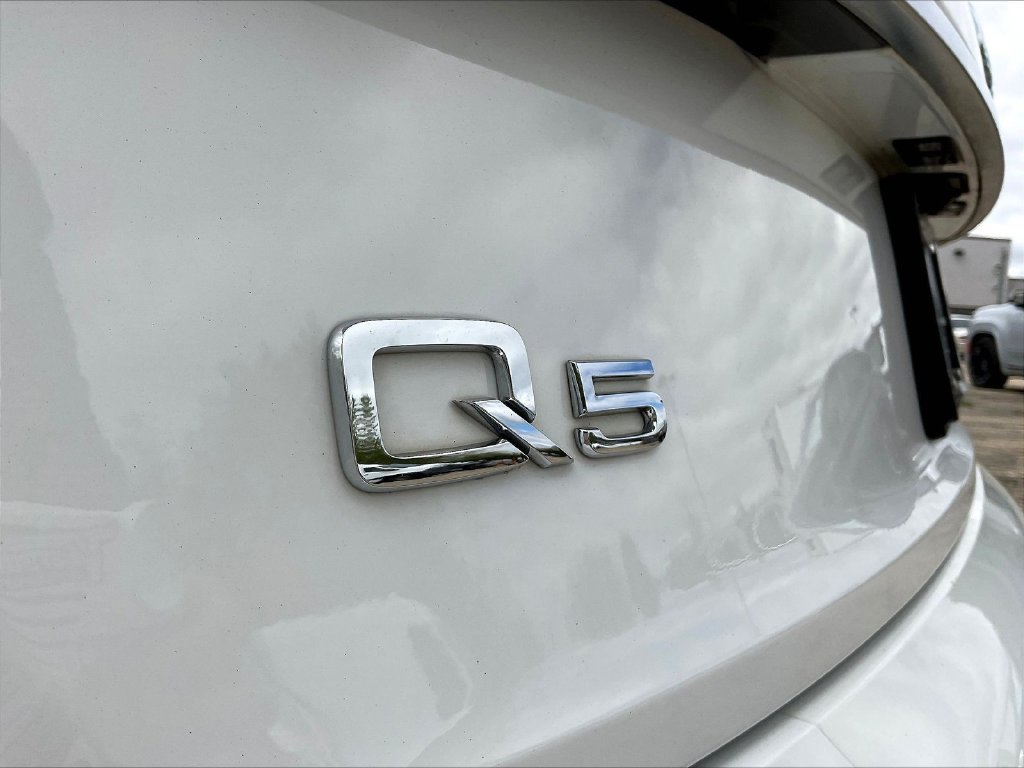 Used 2022 Audi Q5 2.0T Premium w/ Convenience Package AWD/4WD image 24