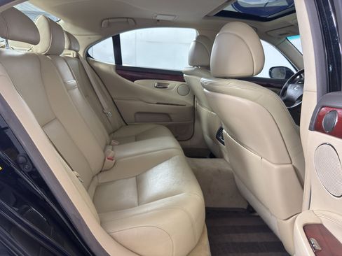 Used 2010 Lexus LS 460 w/ Luxury Value Edition RWD image 37