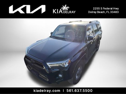 Used 2021 Toyota 4Runner SR5 image 9