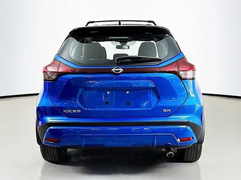 Used 2023 Nissan Kicks SR w/ Exterior Package FWD image 6