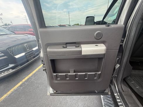 Used 2013 Ford F250 Lariat w/ Chrome Pkg RWD image 18