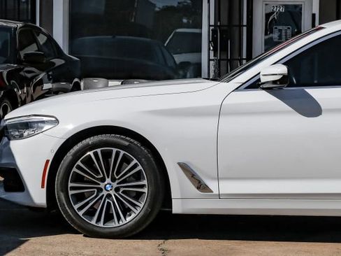 Used 2019 BMW 540i w/ Executive Package image 17
