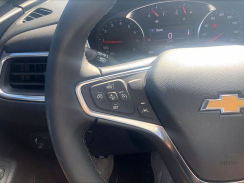 Used 2024 Chevrolet Equinox LT FWD image 24